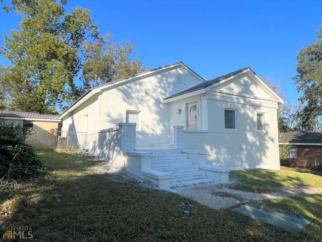 Building Photo - 500 N Liberty St