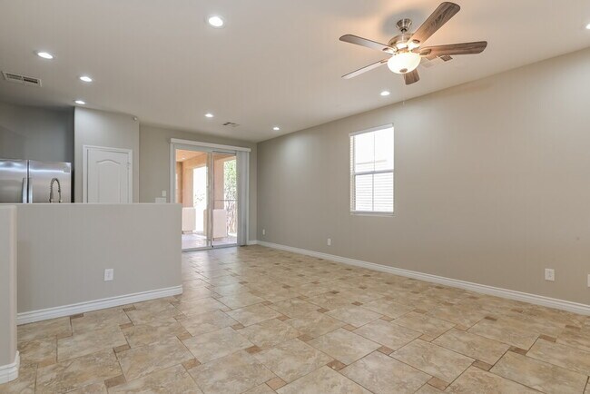 Building Photo - 1217 Grove Park St