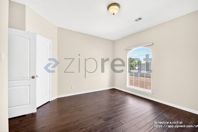 Building Photo - 4633 San Marcos Way