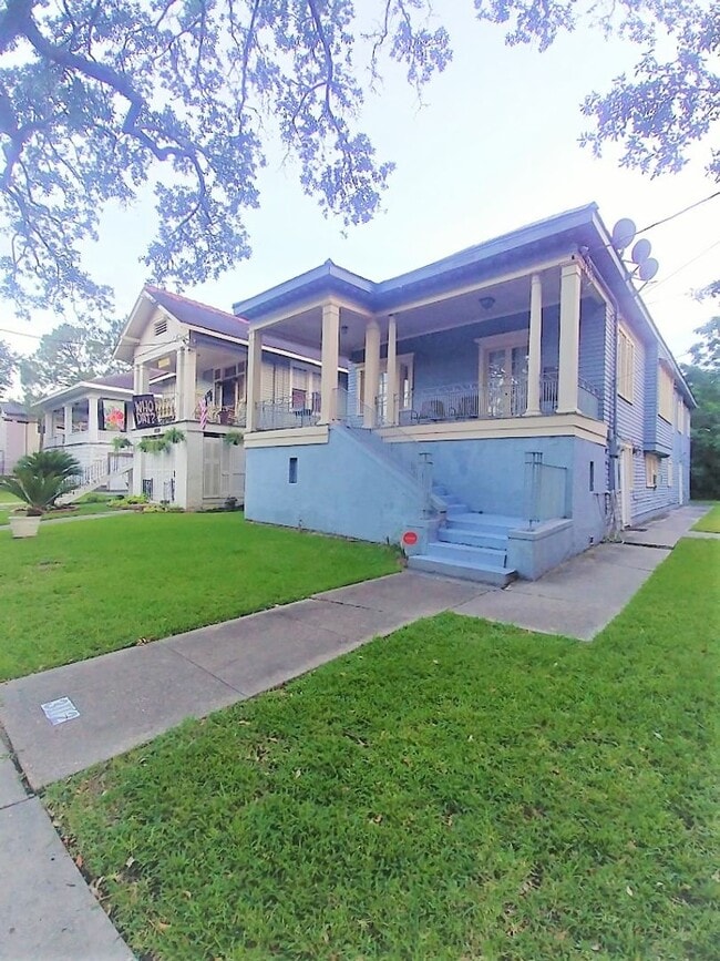 Building Photo - 3112 Napoleon Ave