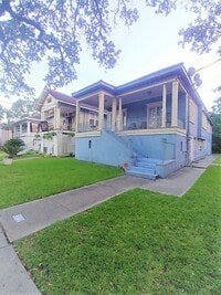 Building Photo - Spacious New Orleans Rental in a Prime Napoleon Ave Location
