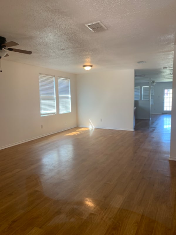 Building Photo - 6212 Thoroughbred Trail