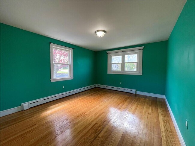Building Photo - 54 Durfee Rd