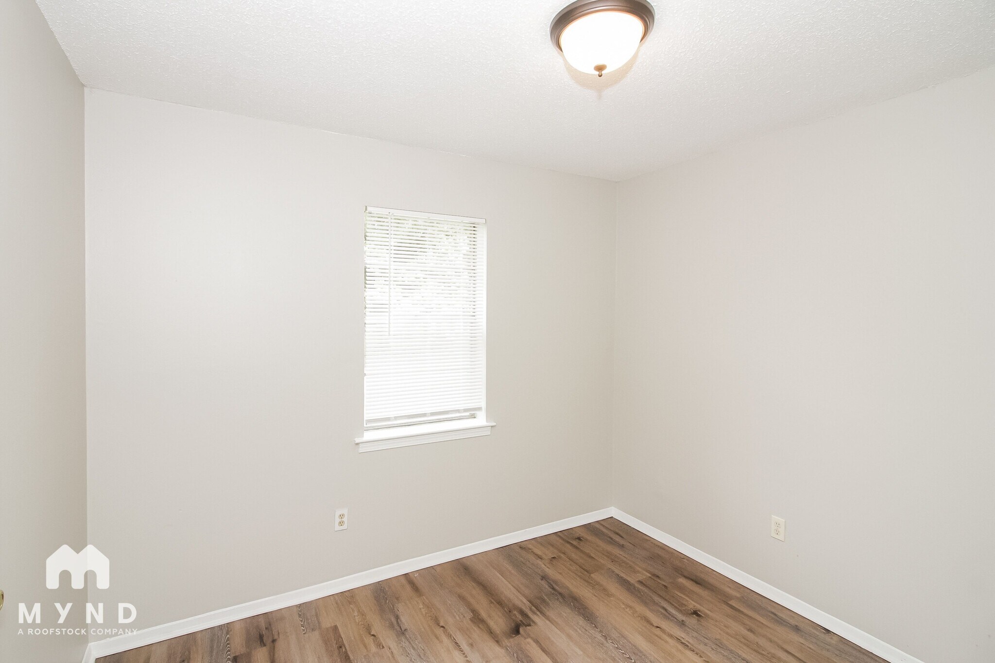 Building Photo - 6875 Embassy Cir