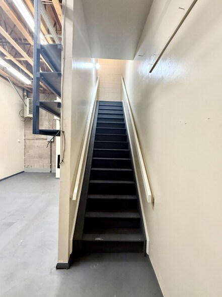 Building Photo - 733 Costilla St