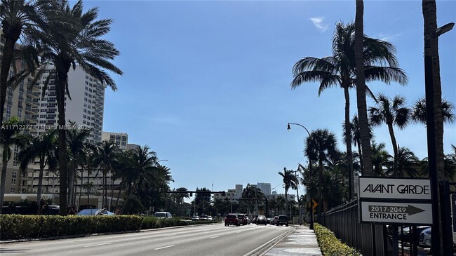 Building Photo - 2017 S Ocean Dr