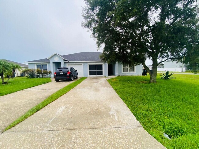 Building Photo - 502 Albatross Dr