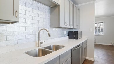 Building Photo - 3426 N Miller Rd