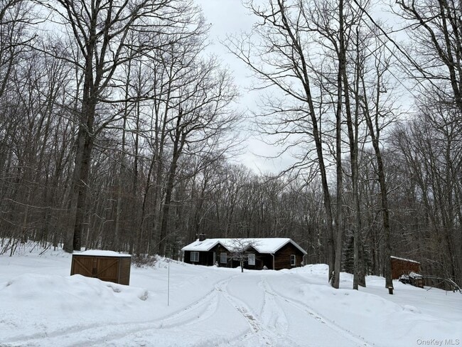 Building Photo - 84 Country Rd