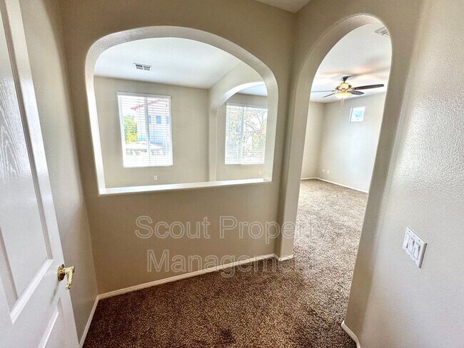 Building Photo - 45602 Magnolia Pl