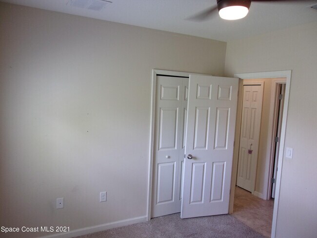 Building Photo - 3935 Harvest Cir