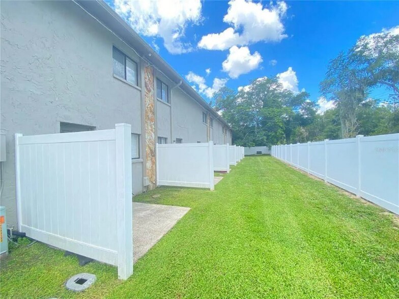 Building Photo - 37220 Majestic Oak Ct