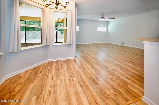 Building Photo - 6466 Ginnie Springs Rd
