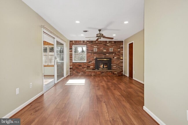 Building Photo - 10624 Marbury Rd