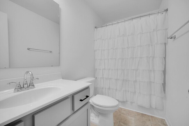 Building Photo - 1224 Maxwell Ct