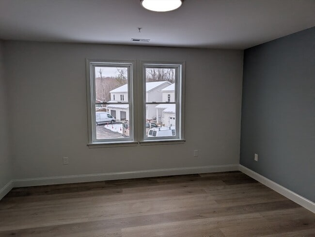 Building Photo - 778 S Main St