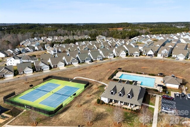 Building Photo - 21216 Sanctuary Dr