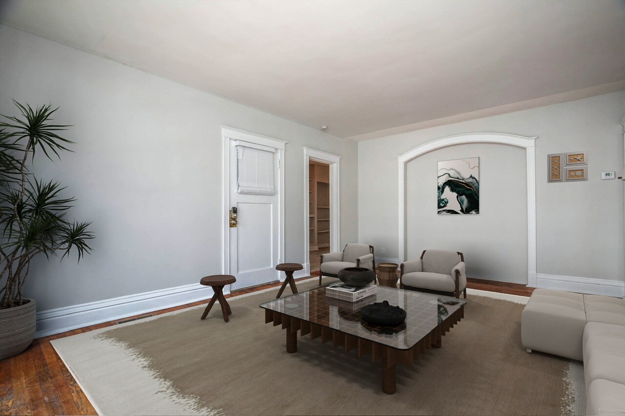 Building Photo - 738 Kingsland Ave