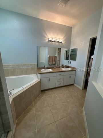 Building Photo - 5088 Ashwood Dr