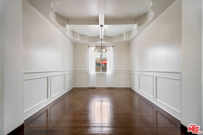 Building Photo - 2901 Oak Ave