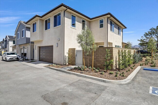 Building Photo - New-built Home in Great Park