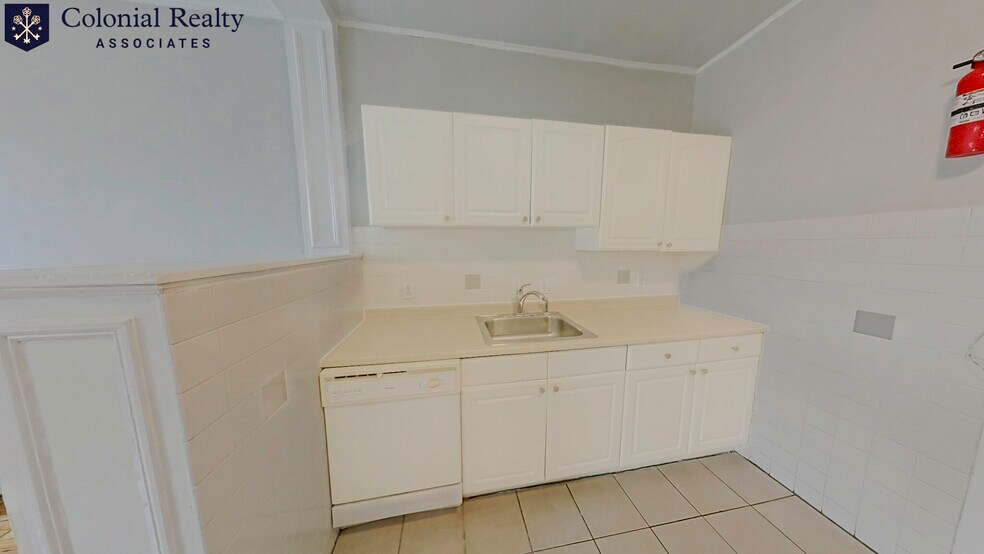 Building Photo - 330 St Paul St