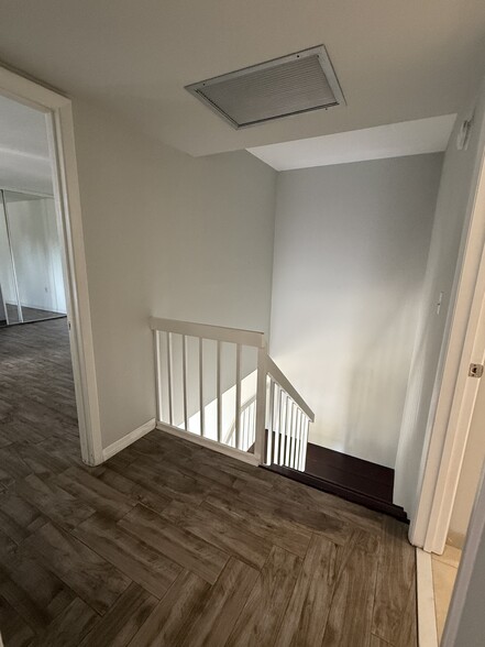Building Photo - 3221 Meridian Way S