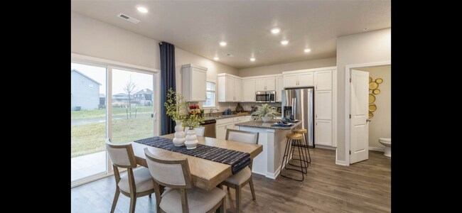 Building Photo - 9585 Heightsview Dr