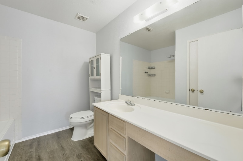 Building Photo - 535 Centro Hermosa