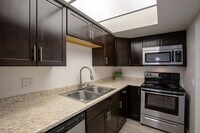 Building Photo - La Lomita