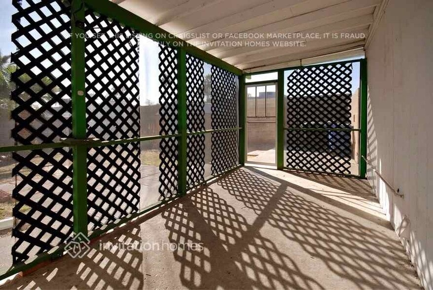 Building Photo - 757 S Vineyard