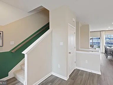 Building Photo - 2017 Pomona Way