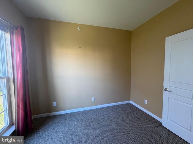 Building Photo - 580 Prizer Ct