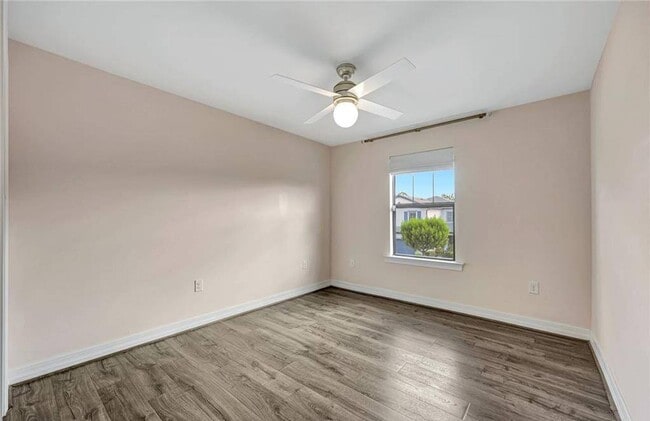 Building Photo - 7265 Wilton Dr N