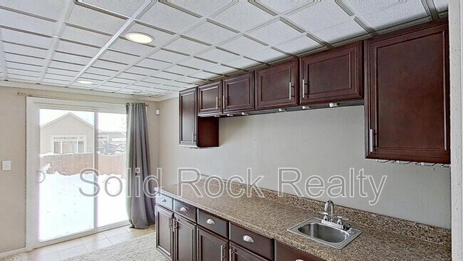 Building Photo - 4642 Crow Creek Dr