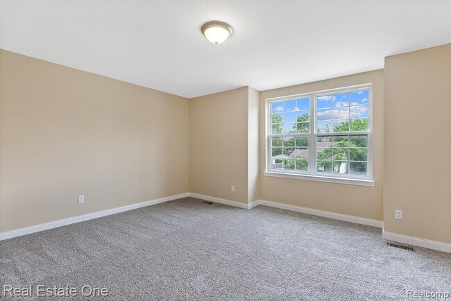 Building Photo - 68 Biltmore Blvd