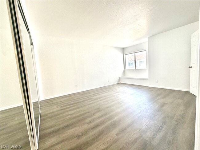 Building Photo - 1455 E Katie Ave