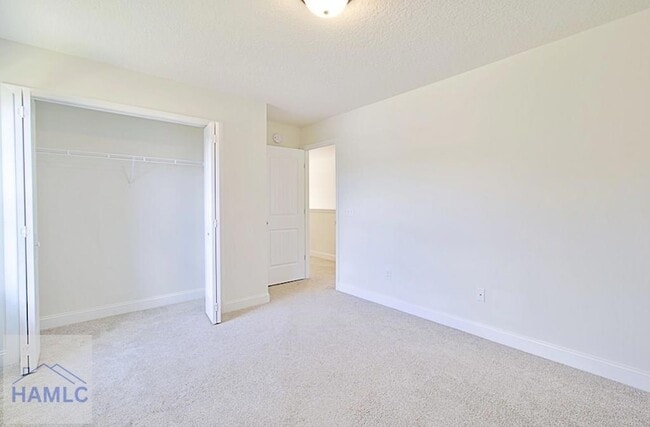 Building Photo - 991 Meloney Dr