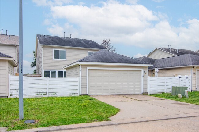 Building Photo - 20911 Young Meadows Way