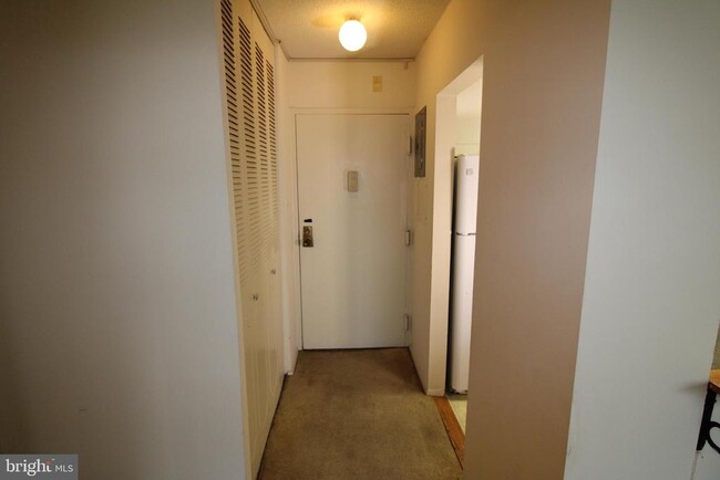 Building Photo - 11801 ROCKVILLE PIK Pike