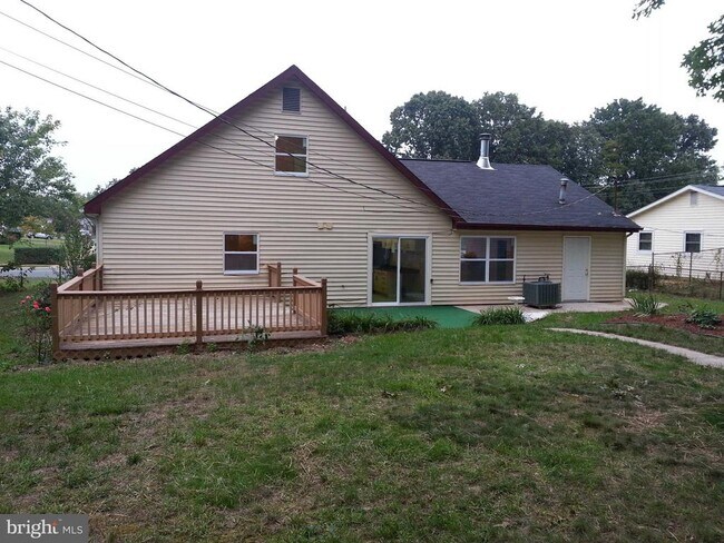 Building Photo - 326 Garner Ave