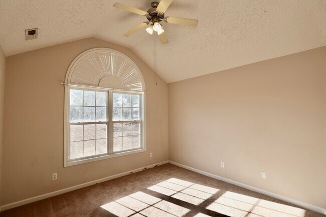 Building Photo - 2605 Turningleaf Ln