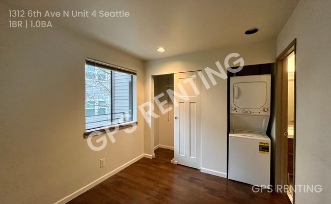Building Photo - 1312 6th Ave N