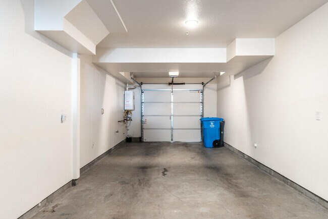 Building Photo - 3061 Neves Rd