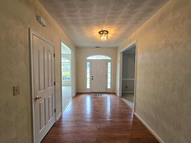 Building Photo - 3 Bed, 2 Bath in Waterfront Community of Rivers Edge in Currituck w/ Built-in Pool