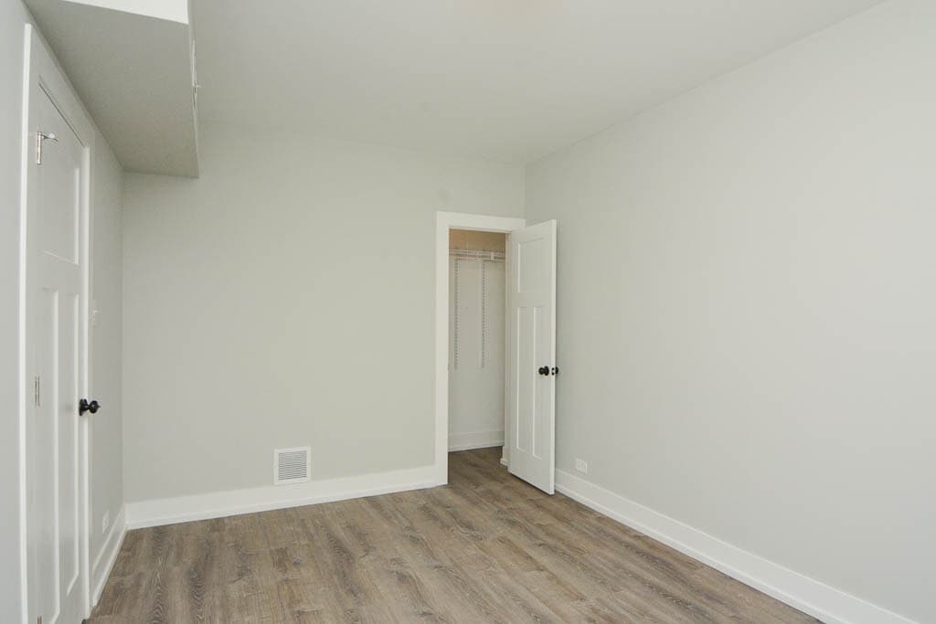 Building Photo - 1133 Maple Ave