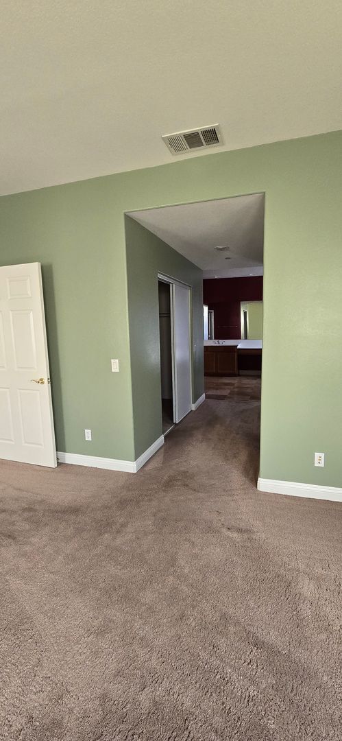 Building Photo - Loma Linda 4 Bedroom Located in Mission La...