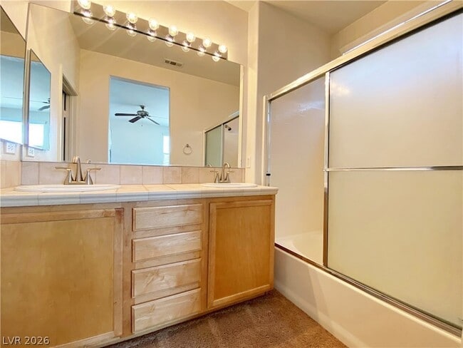 Building Photo - 682 Homewillow Ave