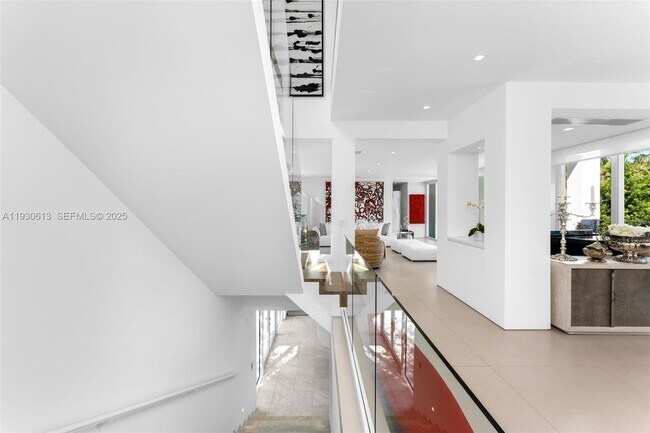 Building Photo - 481 S Mashta Dr