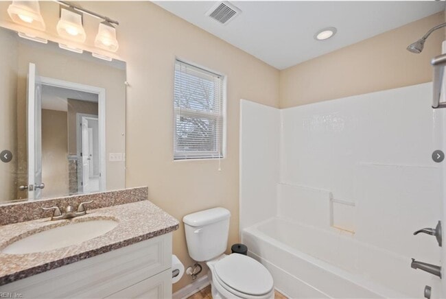 Building Photo - mubarak room 1